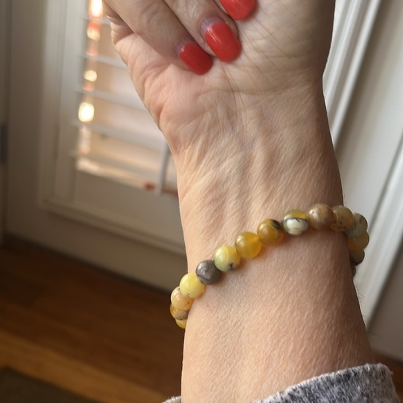 Yellow Opal Stretch Crystal Bracelet 8mm Beads - Picture 5 of 8